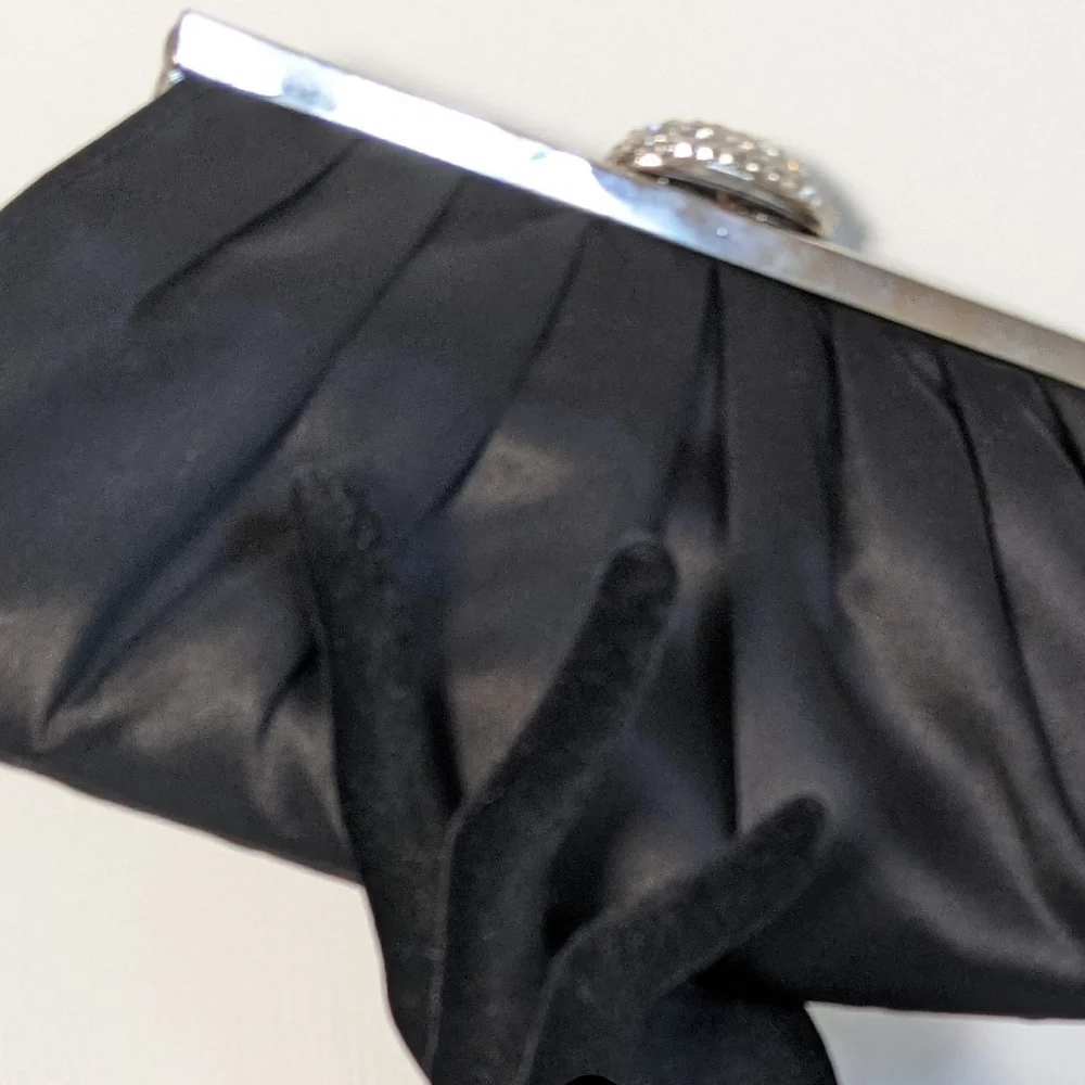 Vintage La Regale jeweled satin clutch convertible chain strap